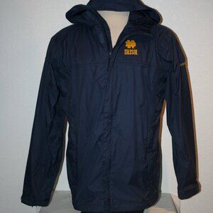 COLUMBIA Notre Dame Fighting Irish Large Blue Omni-Tech Chest: 50" Windbreaker